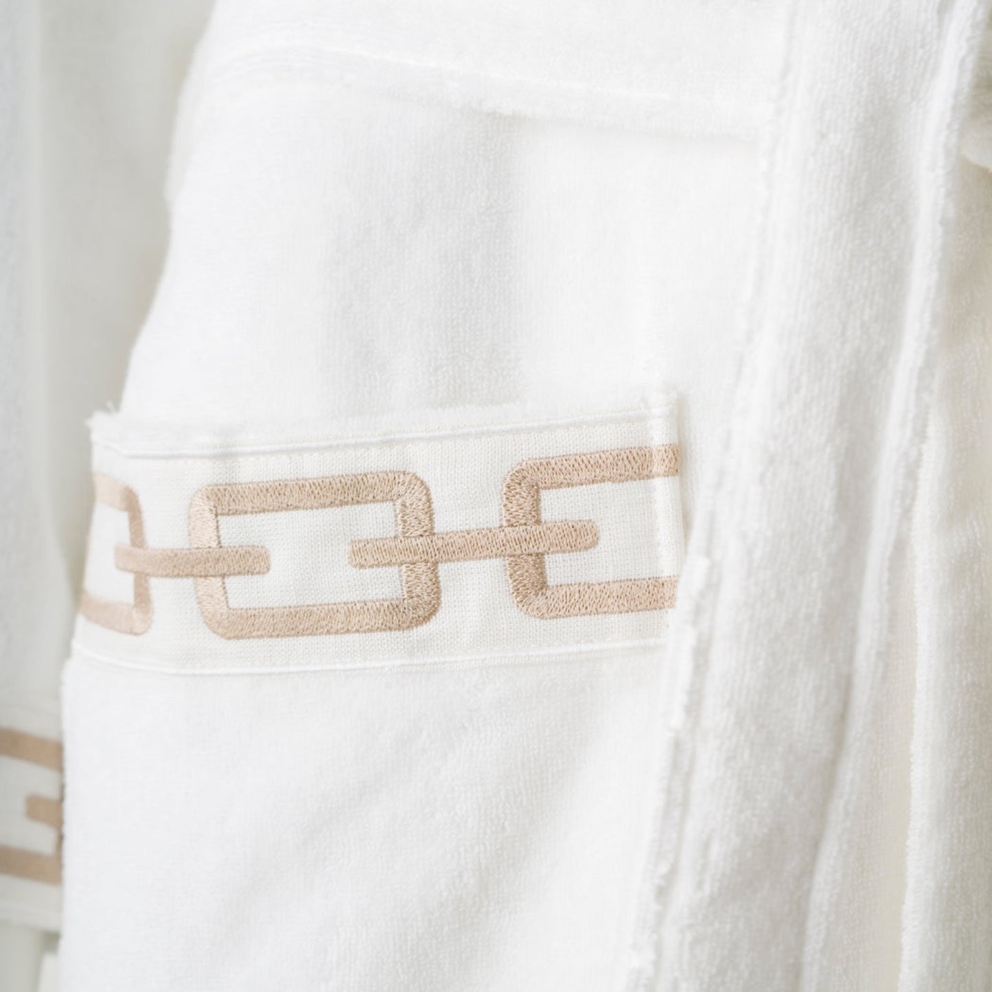 Chain Embroidery Bathrobe