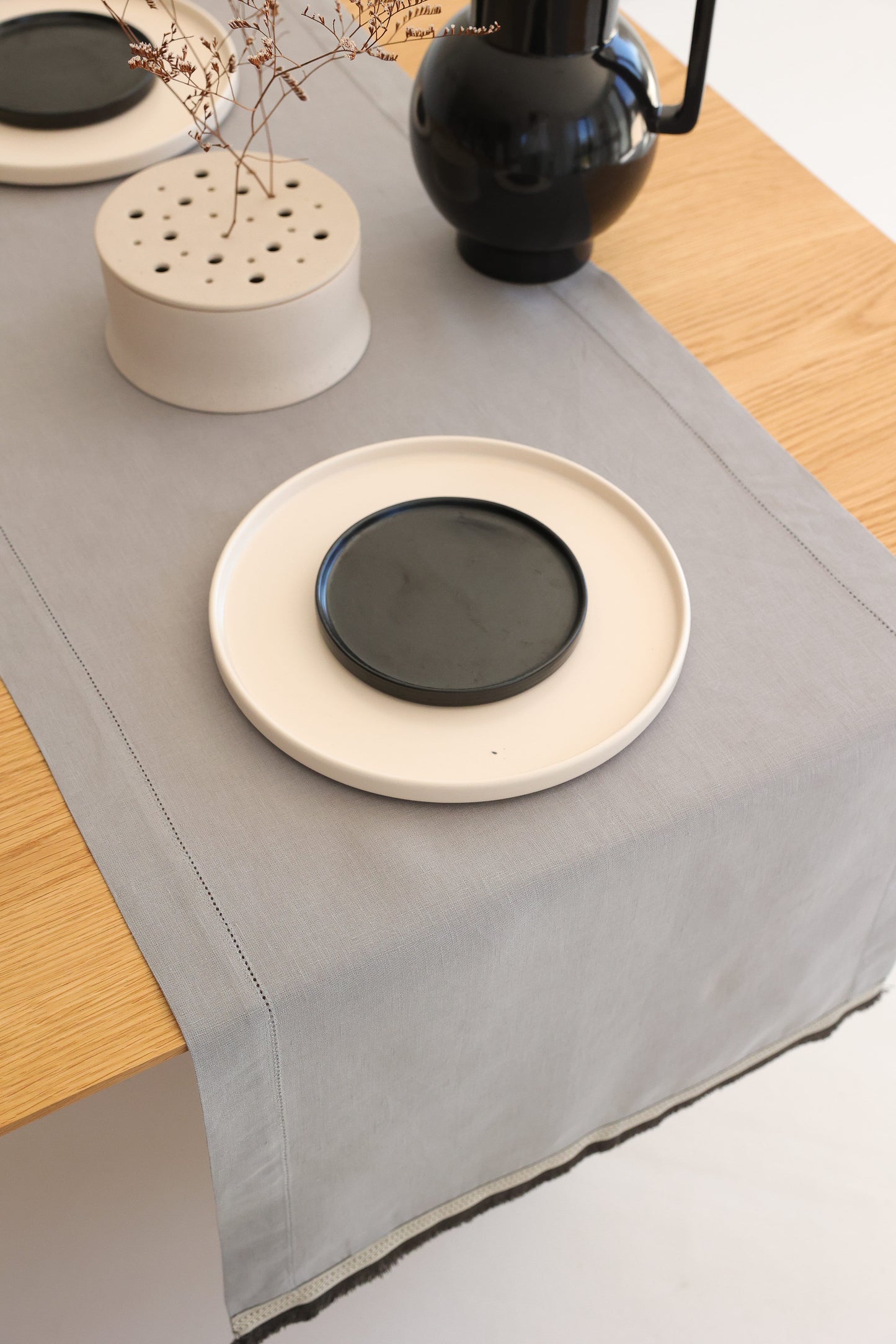 Oliva Linen Runner