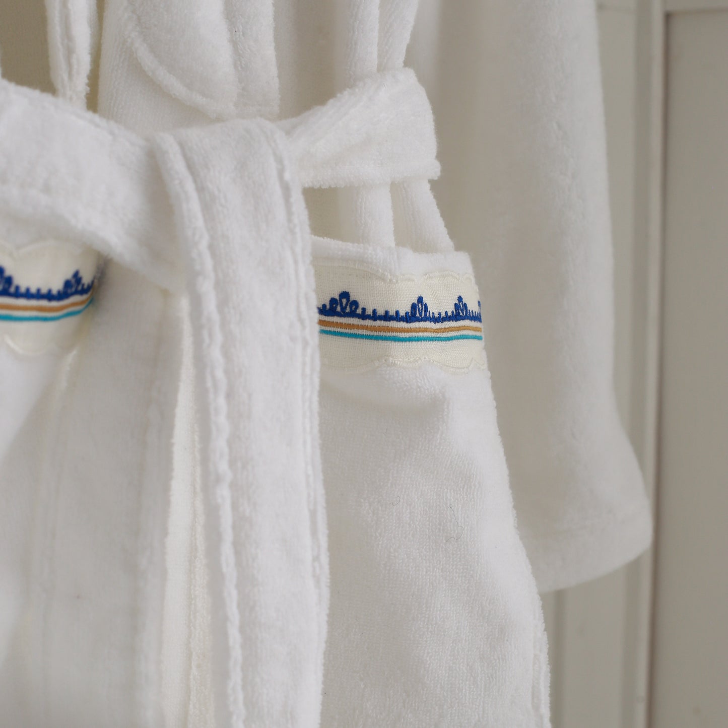 Eye Embroidery Cotton Bathrobe