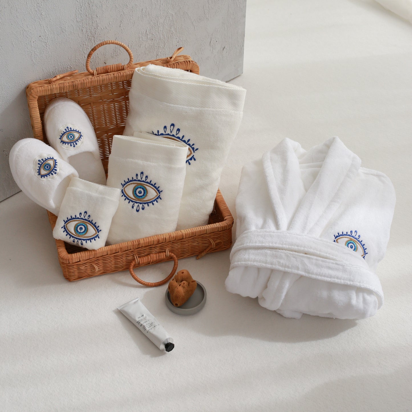 Eye Embroidery Cotton Bathrobe