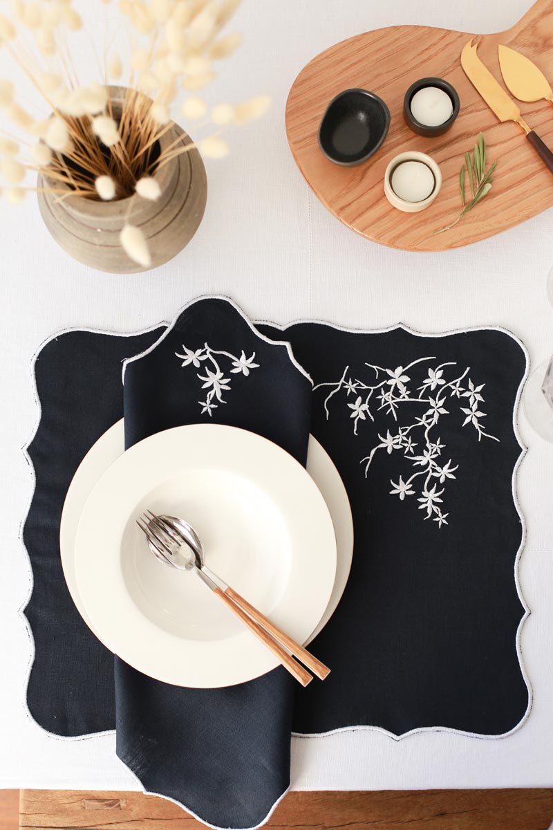 Spring Branches Embroidery Linen Placemat (Set of 2)