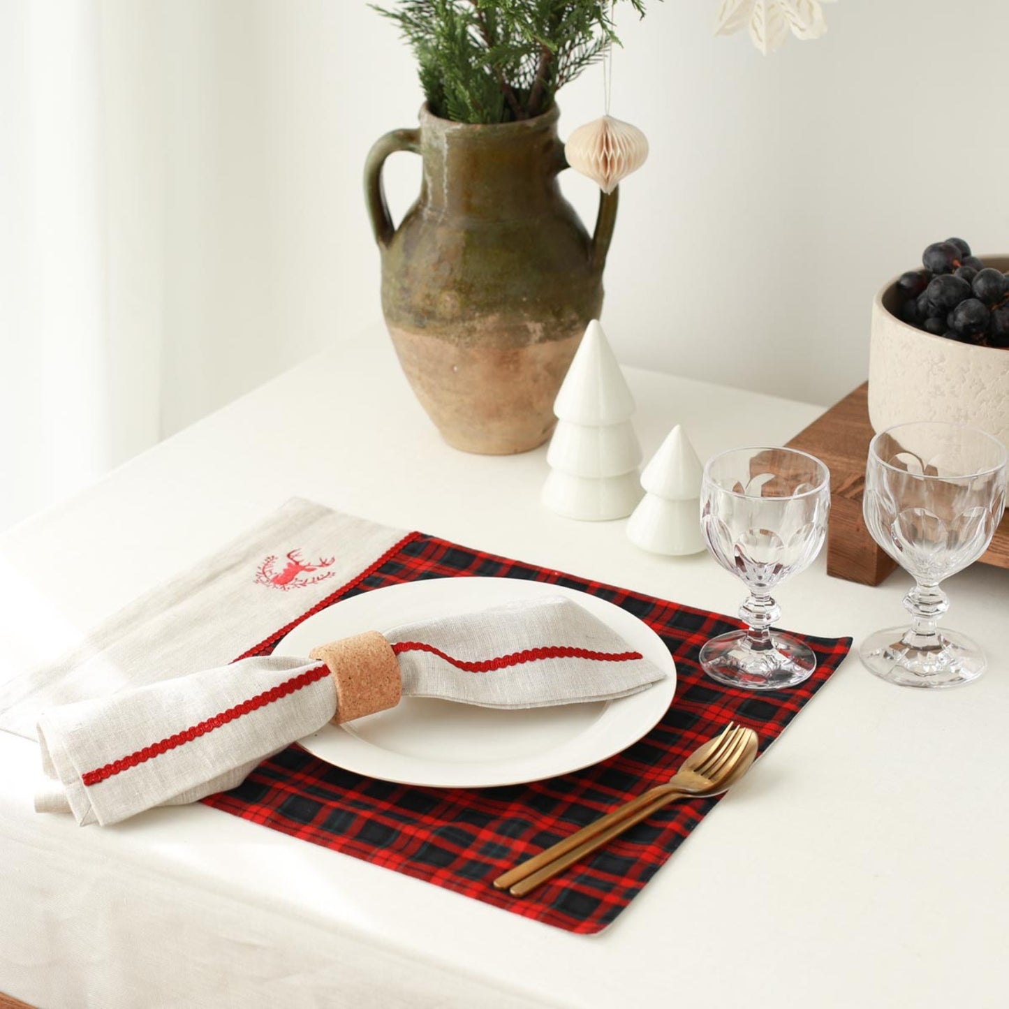 Red Deer Embroidery Tartan Placemat (Set of 2)