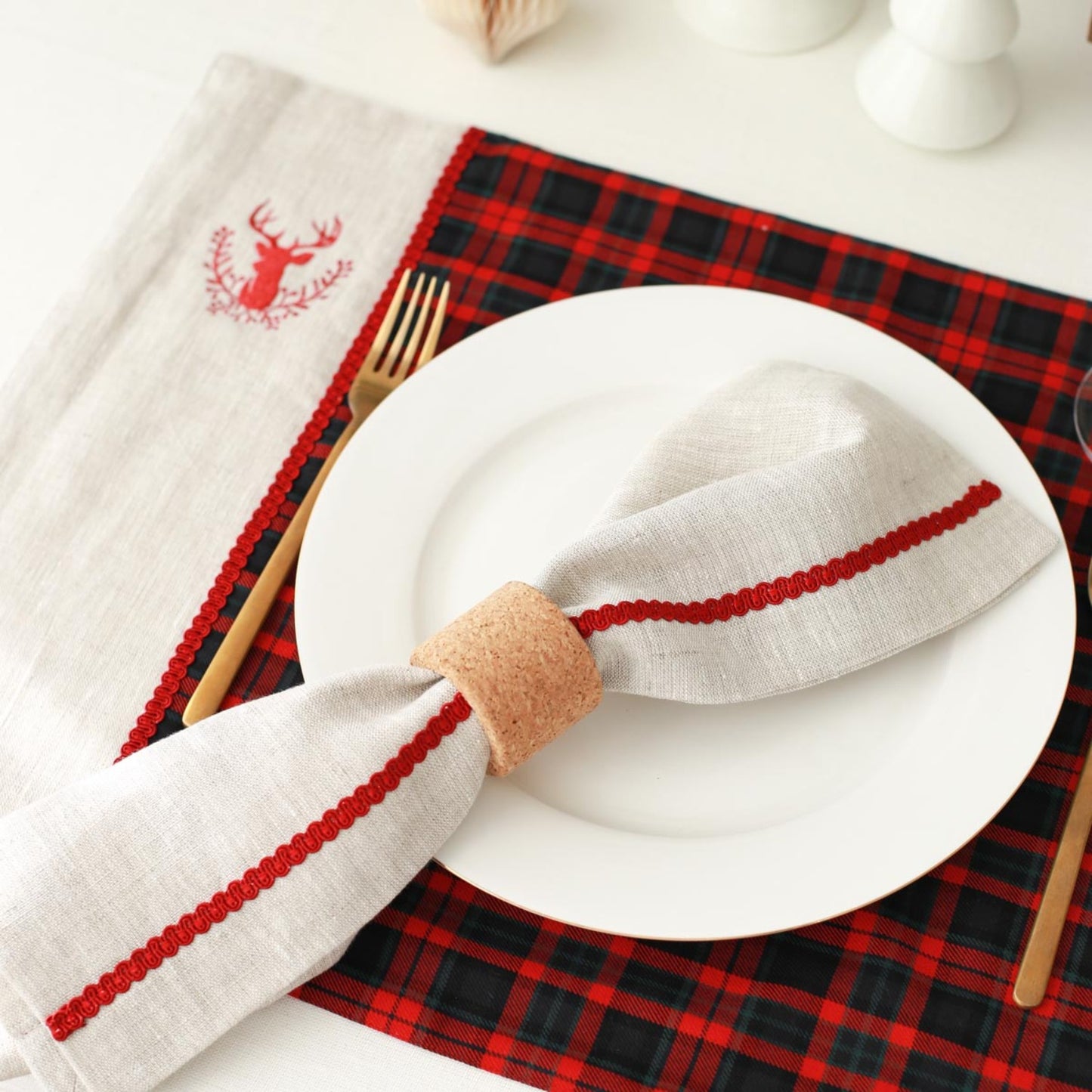 Red Deer Embroidery Tartan Placemat (Set of 2)