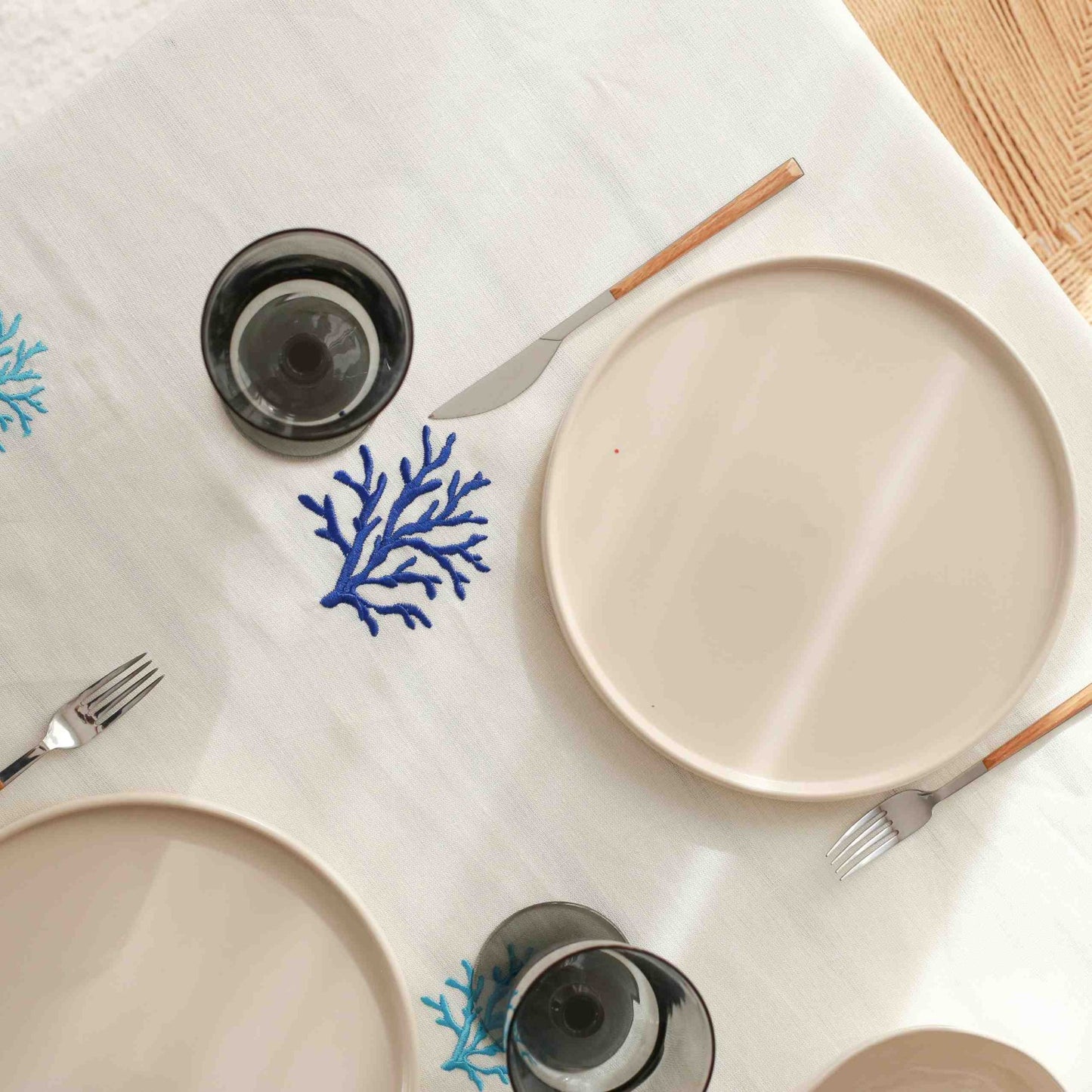 Coralli - Turquoise Coral Embroidery Cotton Tablecloth