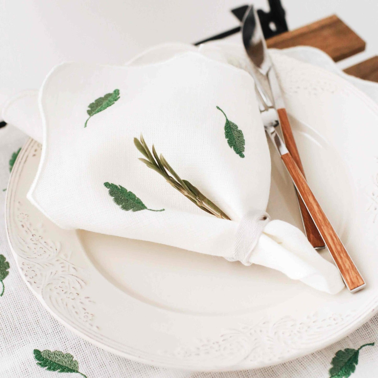 Flora Linen Napkins (Set of 2)