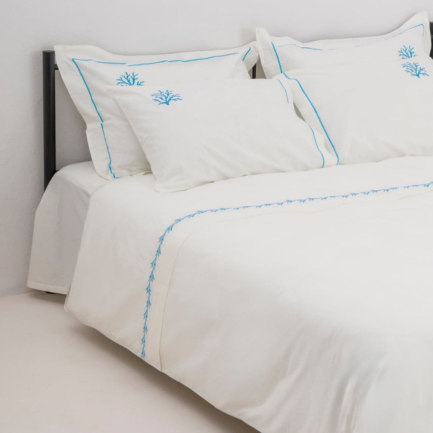 Turquoise Coral Bedding Set