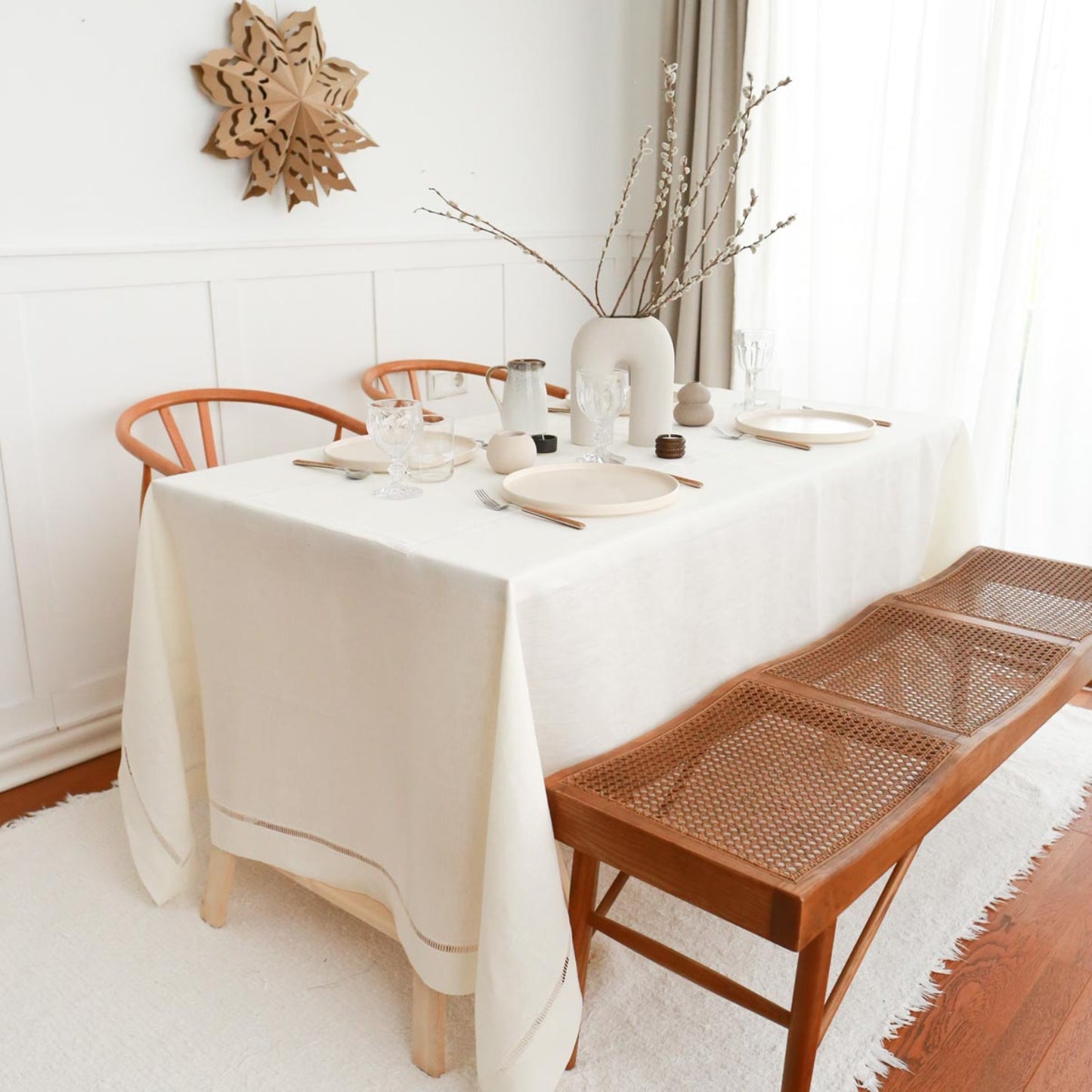 Laria Linen Tablecloth