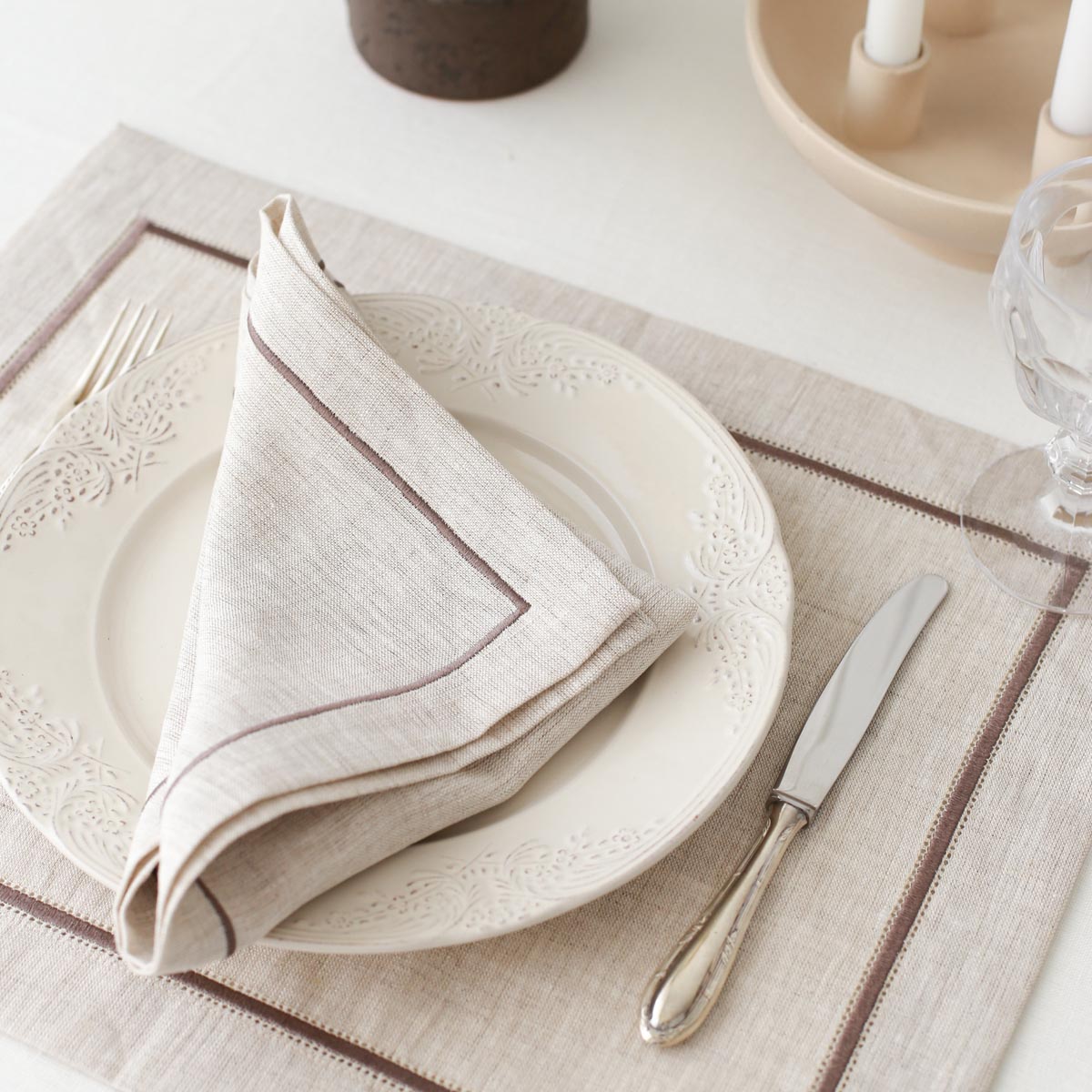 8 selling Vintage linen placemat/ napkin set