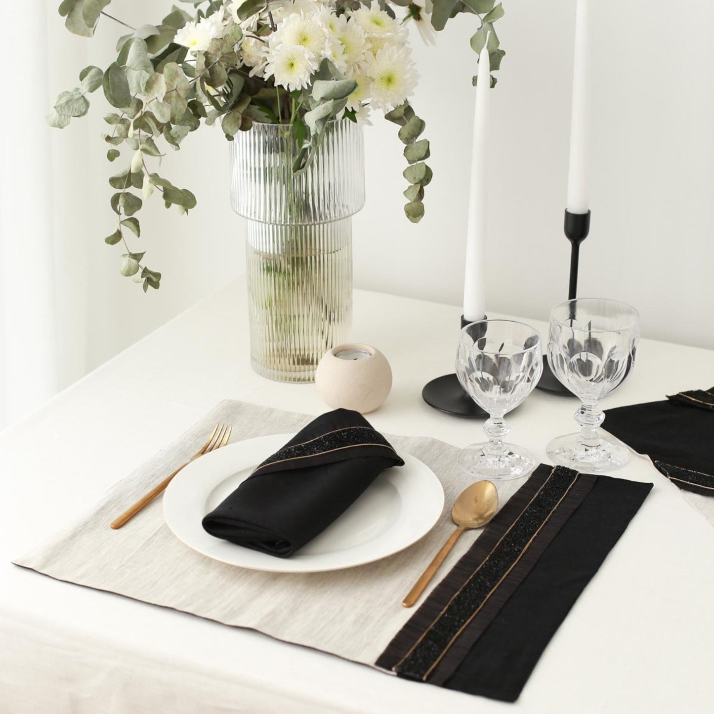 Black Flake Linen Placemats (Set of 2)