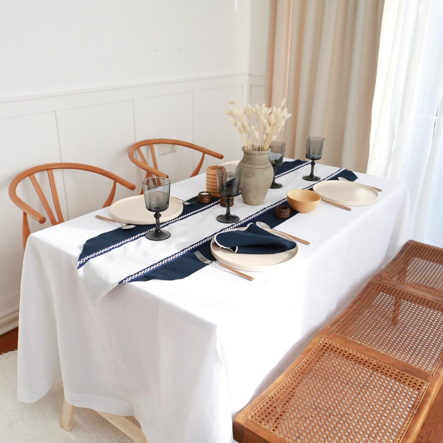 Manila - Navy & White Colored Linen Runner